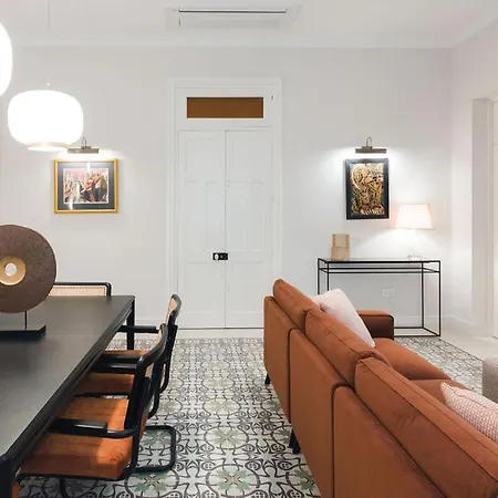 Boutique Luxury In Historic Balluta Building