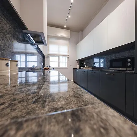 Boutique Luxury In Historic Balluta Building